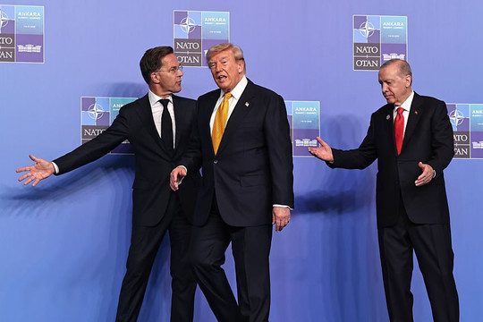 Hội nghị NATO đem tin vui 70 tỷ euro cho Ukraine, châu Âu vẫn '9 người 10 ý' - Ông Trump chấm '12 điểm'