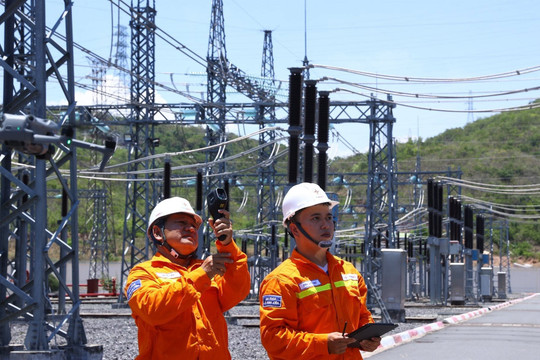 EVN: Nắng nóng đẩy sản xuất điện đạt kỷ lục hơn 1,2 tỷ kWh/ngày, nguồn năng lượng nào đang “gánh” cả hệ thống?
