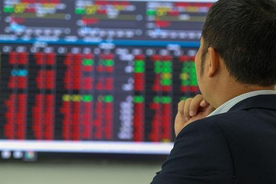 Dragon Capital chỉ ra một yếu tố đã tạo đỉnh, chứng khoán Việt Nam có thêm động lực nửa cuối năm