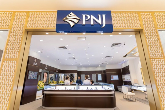 Cổ phiếu PNJ tăng trần sau chuỗi giảm sốc, khối ngoại quay lại giải ngân giữa lúc VN-Index “thoát hiểm” ngoạn mục cuối phiên