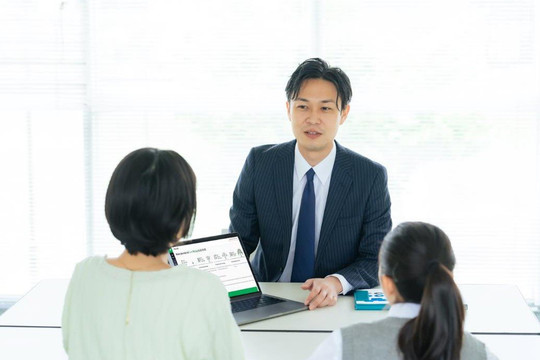 Vì sao nhân sự bất động sản, ngân hàng lâu năm… chuyển sang tư vấn bảo hiểm?