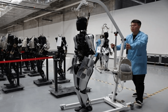 Trung Quốc lần đầu siết AI "có cảm xúc": Cấm bạn trai, bạn gái ảo cho trẻ em, ByteDance và Alibaba lập tức gỡ tính năng