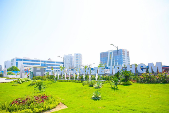 1 ĐH ngành kinh tế ở Việt Nam “vững chân” trong top 501-600 thế giới: Đến 97% sinh viên có việc làm chỉ sau 1 năm tốt nghiệp, không phải NEU hay FTU