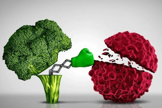 "Bỏ đói" tế bào ung thư bằng detox, nhịn ăn: Khoa học nói gì về niềm tin đang lan truyền?