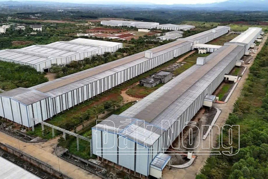 Sau 10 năm thai nghén, Việt Nam sắp ra lò mẻ kim loại chiến lược làm máy bay, tàu vũ trụ tại nhà máy 18.400 tỷ đồng