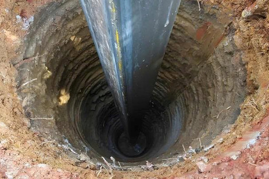 Bức tường đổ sập hoàn toàn, 41 mũi khoan sâu 9.000m thất bại, nhưng 1 phút sau tin trúng đậm tới, kho báu lộ diện nhờ công nghệ