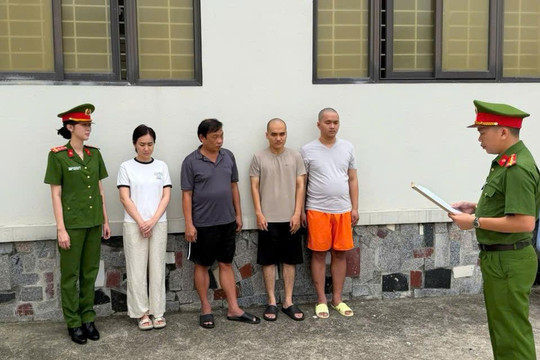 Hơn 3.400 viên kim cương nhập lậu được đưa vào hệ thống bán lẻ SJC