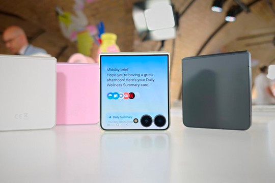  Galaxy AI có đang biến smartphone thành "nhân viên văn phòng" của người dùng? 