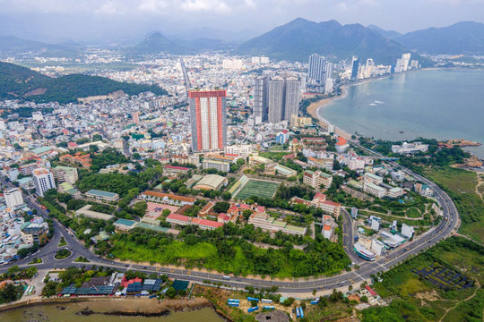 1 trường đại học vùng vừa công bố doanh thu hơn 358 tỷ đồng: Sở hữu 437 Giáo sư, Phó Giáo sư, Tiến sĩ và Thạc sĩ , quy mô 15.000 sinh viên