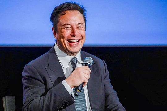 Elon Musk chỉ viết 4 từ về trận đấu robot Trung Quốc, nhưng đó có thể là tín hiệu cho cuộc đua máy móc hình người đang bước sang một giai đoạn mới