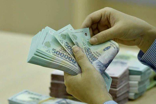 Gửi bao nhiêu tiền vào ngân hàng để mỗi tháng nhận lãi 15 triệu đồng?