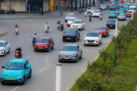 “Đại gia” bán dẫn hàng đầu thế giới ADI: Việt Nam nổi bật trong cuộc đua xe điện ASEAN, nhưng còn thiếu một 'mắt xích' quan trọng