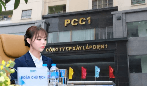 Những bức ảnh đang gây sốt của nữ Chủ tịch PC1 sinh năm 1999