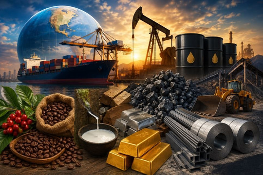 Thị trường ngày 24/7: Chao đảo vì dầu vượt 100 USD/thùng, nỗi lo lạm phát trở lại