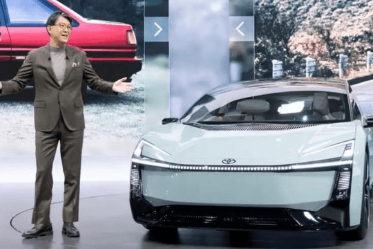 Chủ tịch Toyota phát cảnh báo sinh tử: Không thể tồn tại nếu tiếp tục làm xe theo cách cũ