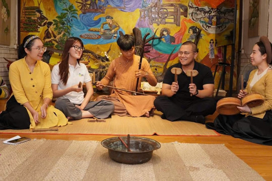 Giữ hồn Việt trong thời đại số: Khi người trẻ trở thành "người kể chuyện" của di sản