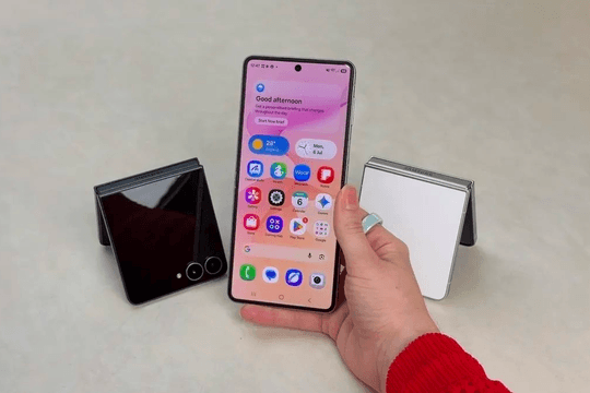 Đỉnh cao máy quay vlog bỏ túi: Trải nghiệm Samsung Galaxy Z Flip 8 với những nâng cấp không thể rời mắt!