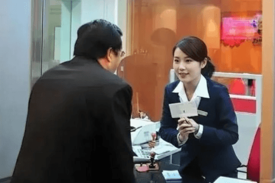 Khách vay ngân hàng 3,8 tỷ đồng mua nhà, 10 năm sau đến tất toán thì được thông báo “nợ đã hết”, còn được trả lại hơn 388 triệu