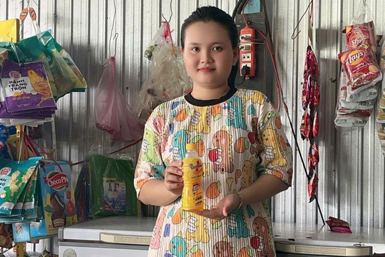 Sau câu chuyện trúng 50 triệu đồng, cả xóm nhỏ miền Tây giữ thói quen “xé nhãn nhập mã” sau mỗi lần giải khát