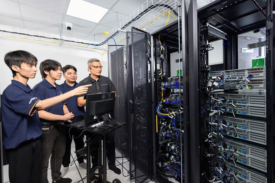 1 ngành học đang "khát" hơn 600.000 nhân lực: AI càng phát triển càng cần người, được săn đón ngay trên ghế nhà trường, lương lên đến 200 triệu đồng/tháng