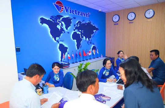 Vietravel (VTR) bị phạt 295 triệu đồng vì hàng loạt vi phạm công bố thông tin và giao dịch với bên liên quan