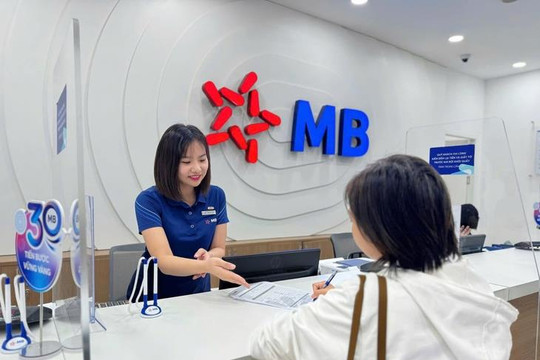 Lãi suất ngân hàng 30/7 tại Agribank, Vietcombank, BIDV, VietinBank, MB, Sacombank, HDBank,...