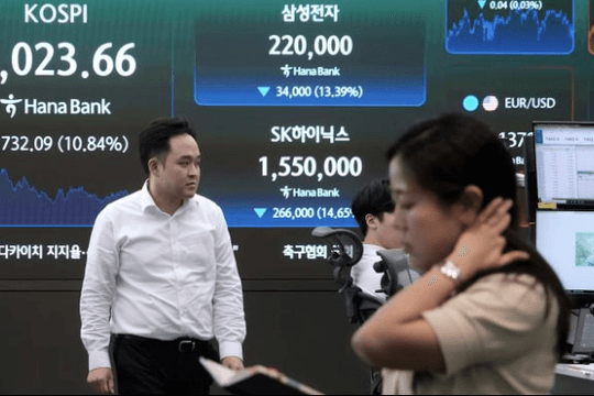Buồn của nền kinh tế lớn châu Á: Hàng chục triệu nhà đầu tư 'ôm' 2 cổ phiếu, lỗ đến 80% chỉ sau 1 tuần