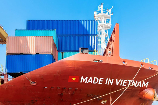 Tăng 2 bậc lương cho công nhân trực tiếp và thưởng Tết Nguyên đán 2 tháng thực lĩnh, công ty đóng tàu tại Hải Phòng vẫn chưa tuyển đủ lao động 