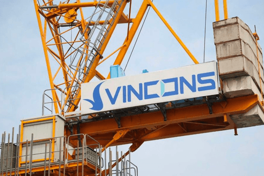 Với 100.000 công nhân, lương thợ xây đến 41 triệu đồng/tháng, VinCons đang xây sân vận động lớn nhất, biển hồ nhân tạo rộng nhất, thuỷ cung lớn nhất thế giới... 
