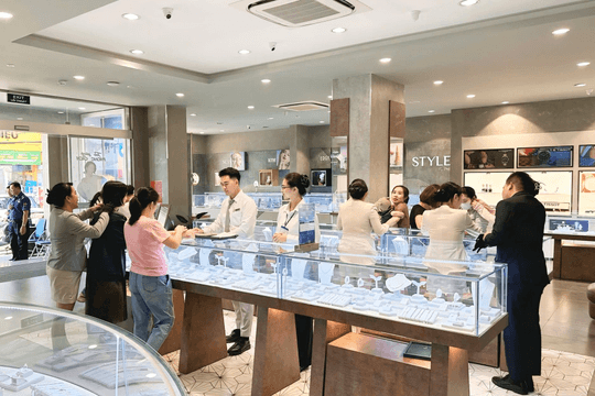 Doanh thu quý II tăng 12%, PNJ tiếp tục mở rộng tệp khách hàng