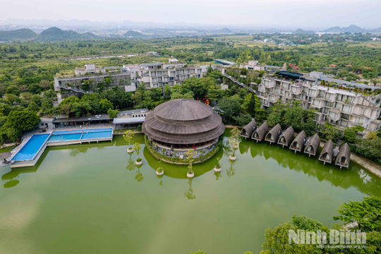 Việt Nam sở hữu công trình làm từ vật liệu được nhắc tới nhiều trong truyện cổ tích, có quy mô, độc đáo bậc nhất Đông Nam Á
