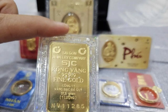 Giá vàng miếng và vàng nhẫn đồng loạt giảm mạnh