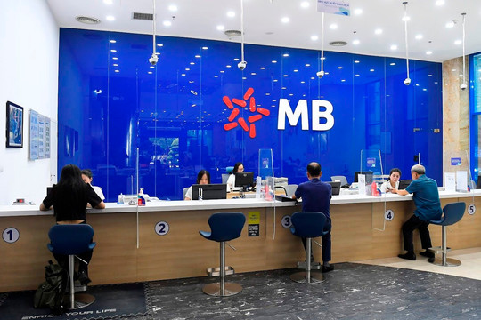 Lãi suất ngân hàng 1/8 tại Agribank, Vietcombank, BIDV, VietinBank, MB, Sacombank, HDBank,...
