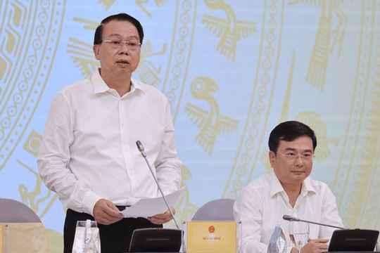 Tiếp tục gia hạn, miễn giảm thuế, phí để hỗ trợ doanh nghiệp và người dân