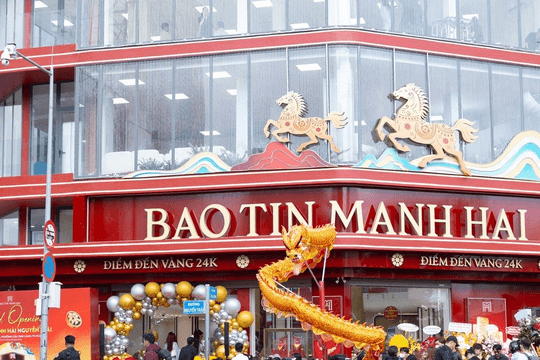 Bảo Tín Mạnh Hải: Có 7 giao dịch nhận đặt cọc vàng miếng là do bị rách vỏ bao bì, phải chuyển đến SJC để đóng lại