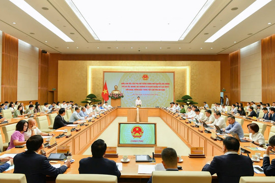 Phó Thống đốc NHNN: Yêu cầu các ngân hàng công bố gói tín dụng ưu đãi cho SMEs và lĩnh vực ưu tiên ngay tháng 8/2026