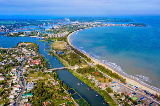 
Bãi biển dài 7km ở miền Trung được truyền thông Mỹ vinh danh
