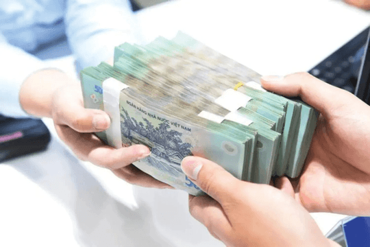 "Chung cư giảm cả tỷ đồng, muốn mua lúc giá rẻ nhưng vẫn 'đau đầu' phải vay ngân hàng"