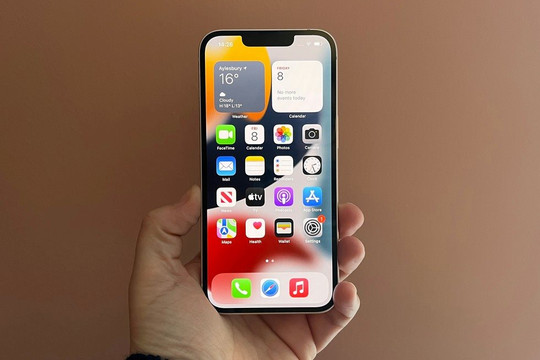 Điện thoại đang tăng giá sốc, giờ mua chiếc iPhone ra mắt 5 năm trước này lại quá hợp lý