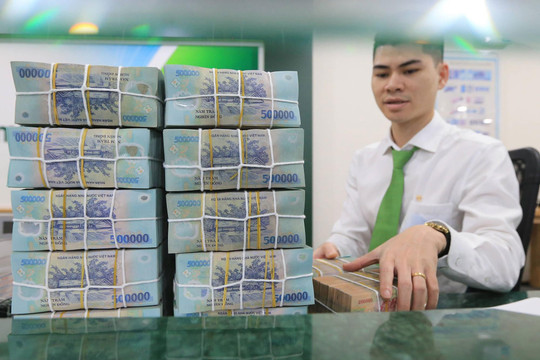 Lãi suất ngân hàng 12/8 tại Agribank, Vietcombank, BIDV, VietinBank, MB, Sacombank, HDBank,...