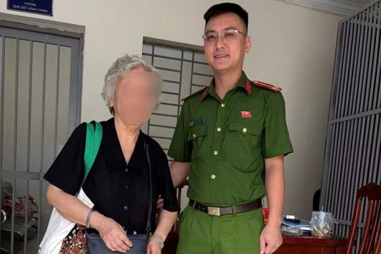 Nhận tin báo khẩn về người phụ nữ SN 1950 đang rút sổ tiết kiệm 600 triệu đồng, công an tức tốc đến ngân hàng để xác minh