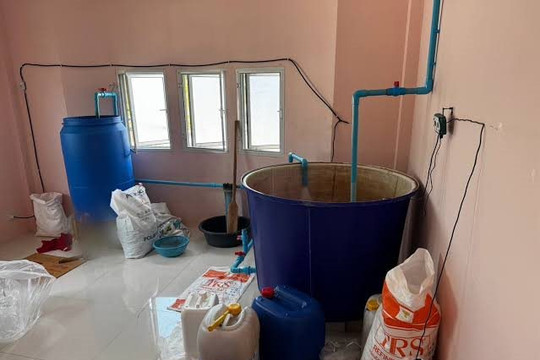 Đột kích 7 căn nhà, công an phát hiện đường dây sản xuất bột ngọt và cà phê giả, tịch thu hơn 120.000 sản phẩm tại Thái Lan