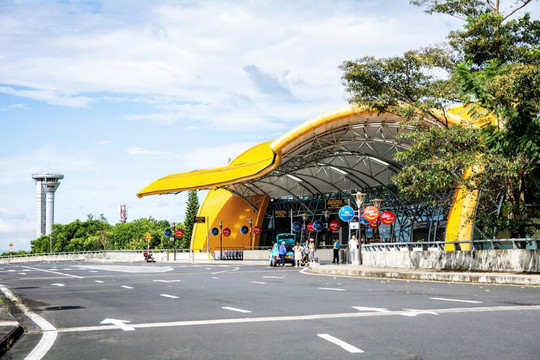 Việt Nam chính thức mở cửa lại sân bay quốc tế tại tỉnh rộng nhất cả nước