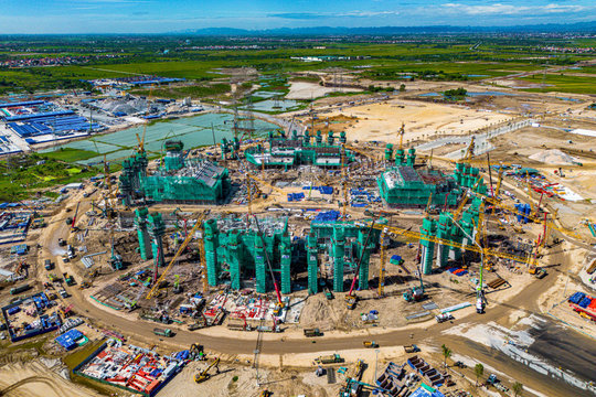 Vingroup đang làm đại lộ rộng gần gấp 3 lần đường băng sân bay Tân Sơn Nhất, chạy xuyên siêu dự án 925.000 tỷ đồng, kết nối trực tiếp tới sân vận động 135.00 chỗ lớn nhất thế giới