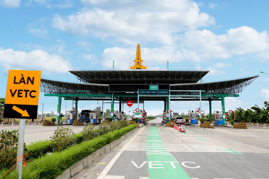 NÓNG: VETC quyết định tạm dừng thu phí Ví điện tử 6.600 đồng/tháng