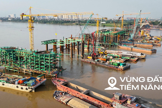 Ngắm đại công trường xây cầu vô cực ở Hà Nội: 8 tháng đạt gần 40% tiến độ, 26.000 tấn thép đã sẵn sàng, 500 người làm 3 ca để vượt qua cột mốc khó khăn nhất