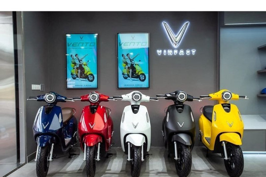Xe máy điện tăng trưởng 'như tên lửa' ở Việt Nam - Tương quan ra sao so với xe xăng hiện tại?