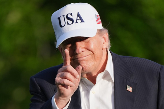 Hơn 1.000 giao dịch tài chính hé lộ động thái lớn của Tổng thống Trump