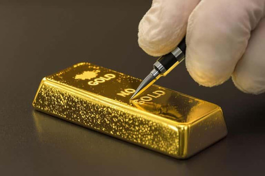 Giá vàng tăng vọt lên đỉnh 3 tháng, trên đà xác lập kỷ lục chưa từng có kể từ năm 1999