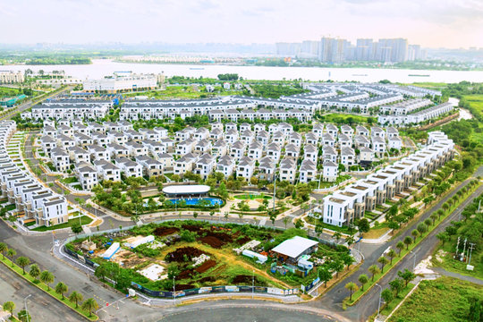 Nhà phố, biệt thự TP.HCM, Đồng Nai, Tây Ninh diễn biến “lạ”

